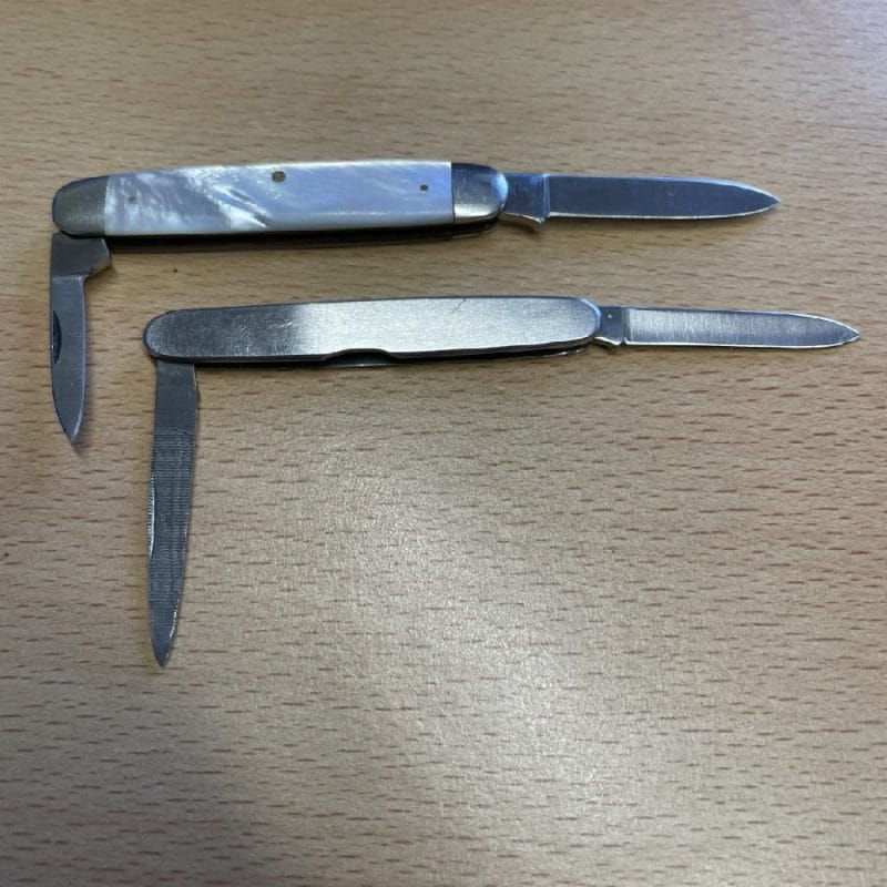 George Wostenholm I-XL Pocket Knife plus Schrade and Frontier. - Image 2