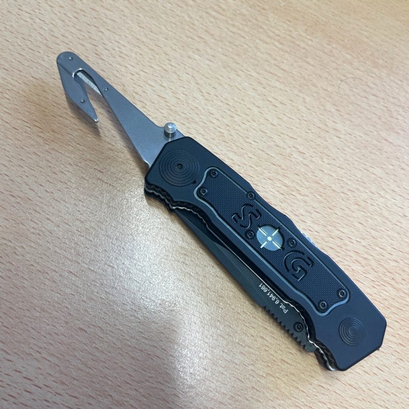 SOG Bi-Polar Rescue Knife - Image 3