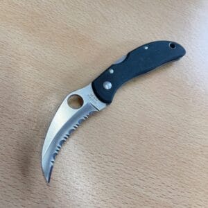 3979 a Spyderco Matriarch Lockback