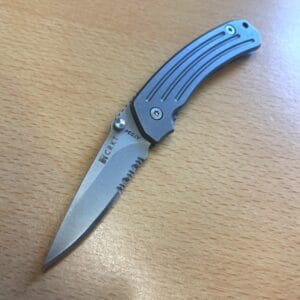 4193 c CRKT 7511 Titanium Handle