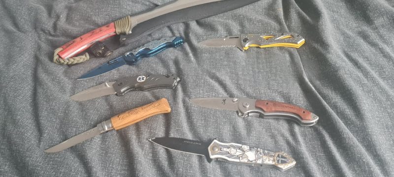 Job lot of used knives