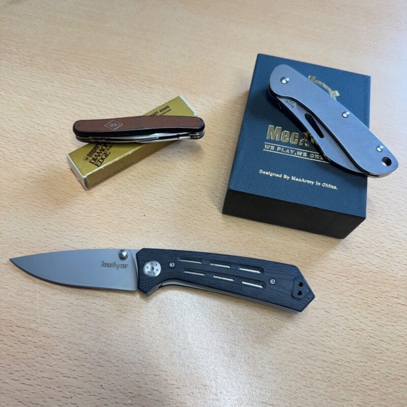 Three Folding knives