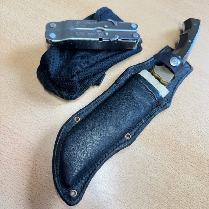 Safari Club Fixed Blade & Supertool 200
