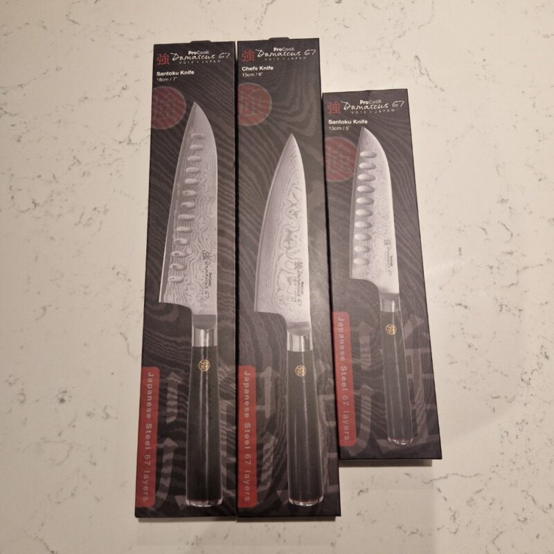 Procook 8-piece Damascus 67 Japanese Knife Set on Oak Magnetic Block (Brand New)) - Image 4