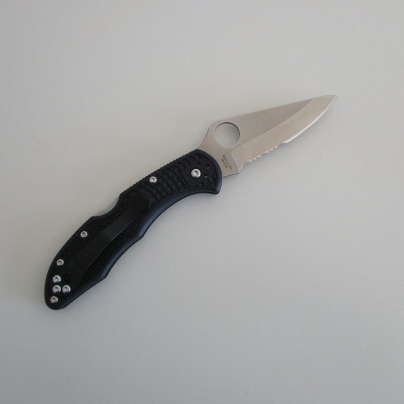Spyderco Delica 4 Folding Knife - Image 3