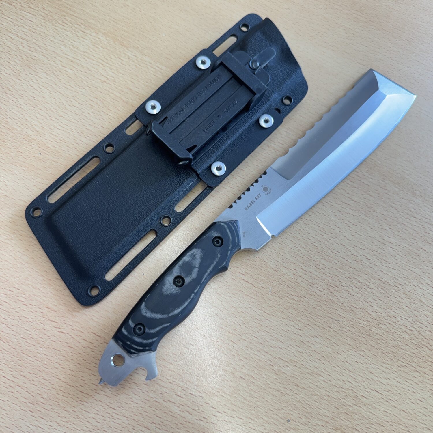 CRKT Razel SS7 in box - Image 2