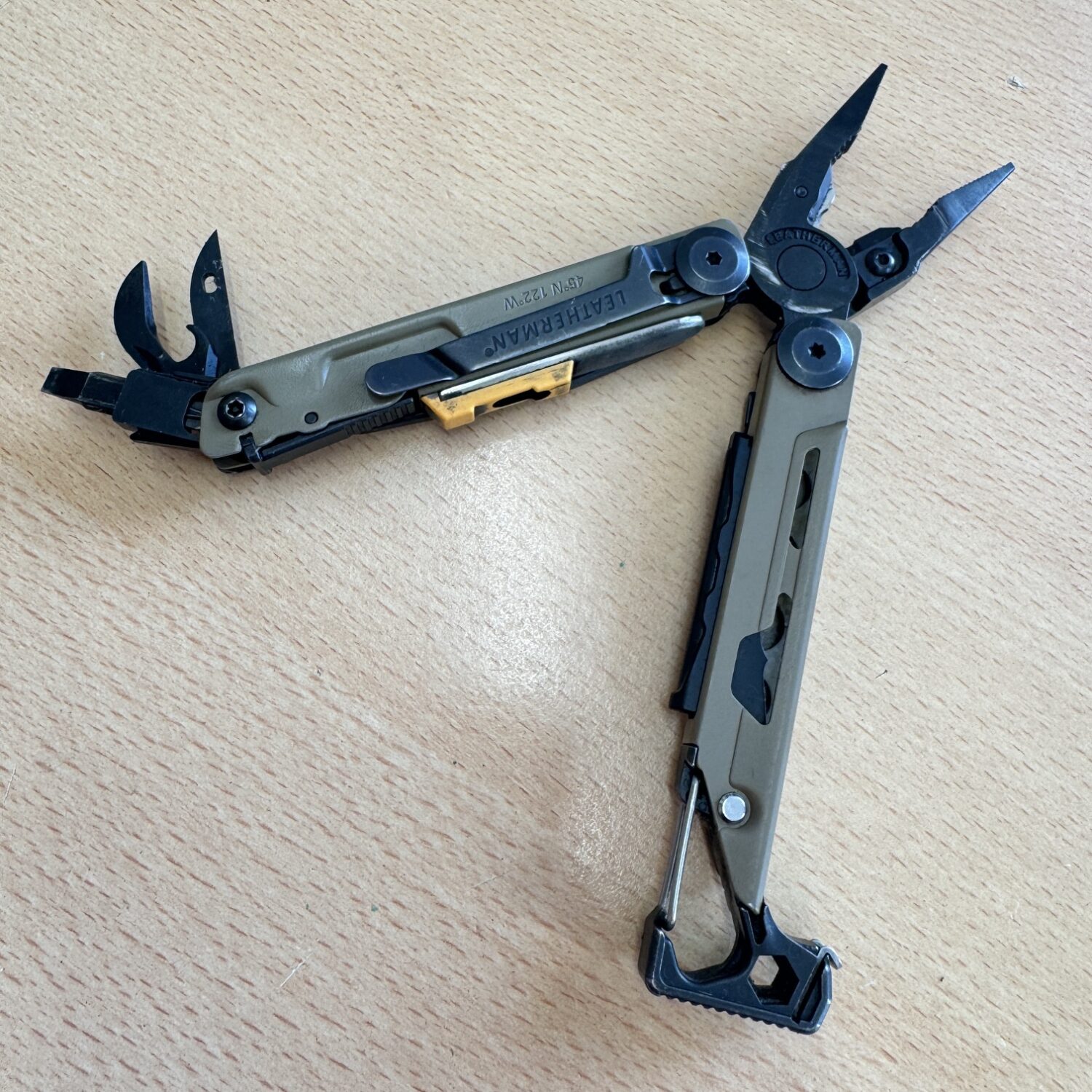Leatherman Signal